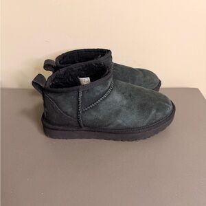 Women’s UGG Classic Ultra Mini Boots